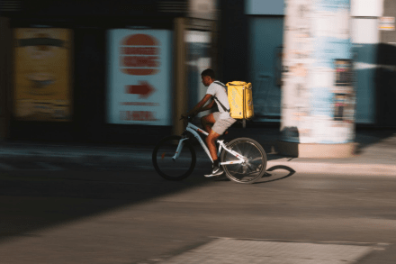 Ciclistas Invisibles Un Abogado de Accidentes en Los Ángeles y La Batalla por la Seguridad y la Visibilidad